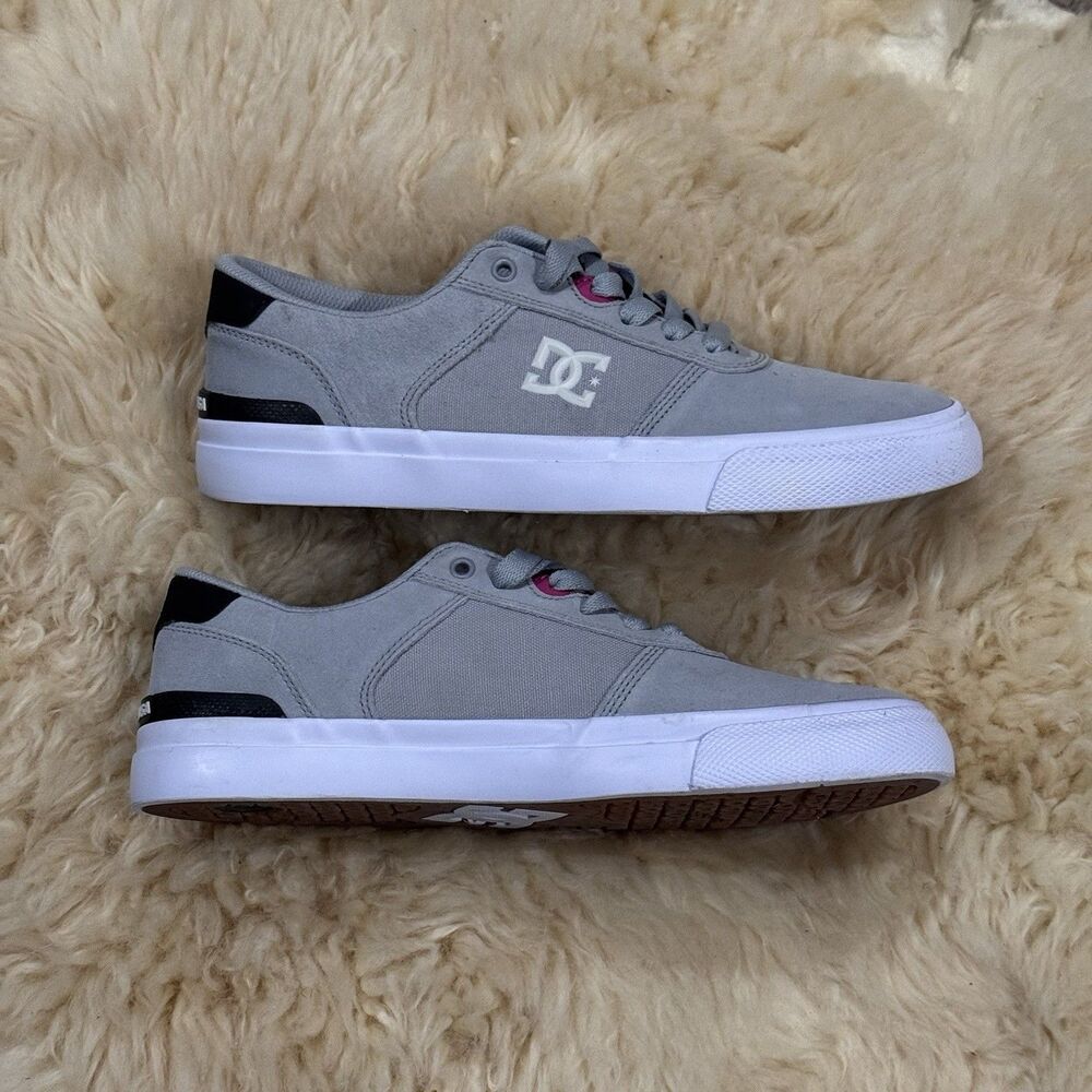 DC Teknic S ADYS300739-GYB Mens Gray Suede Skate Shoes Sneakers Size 9